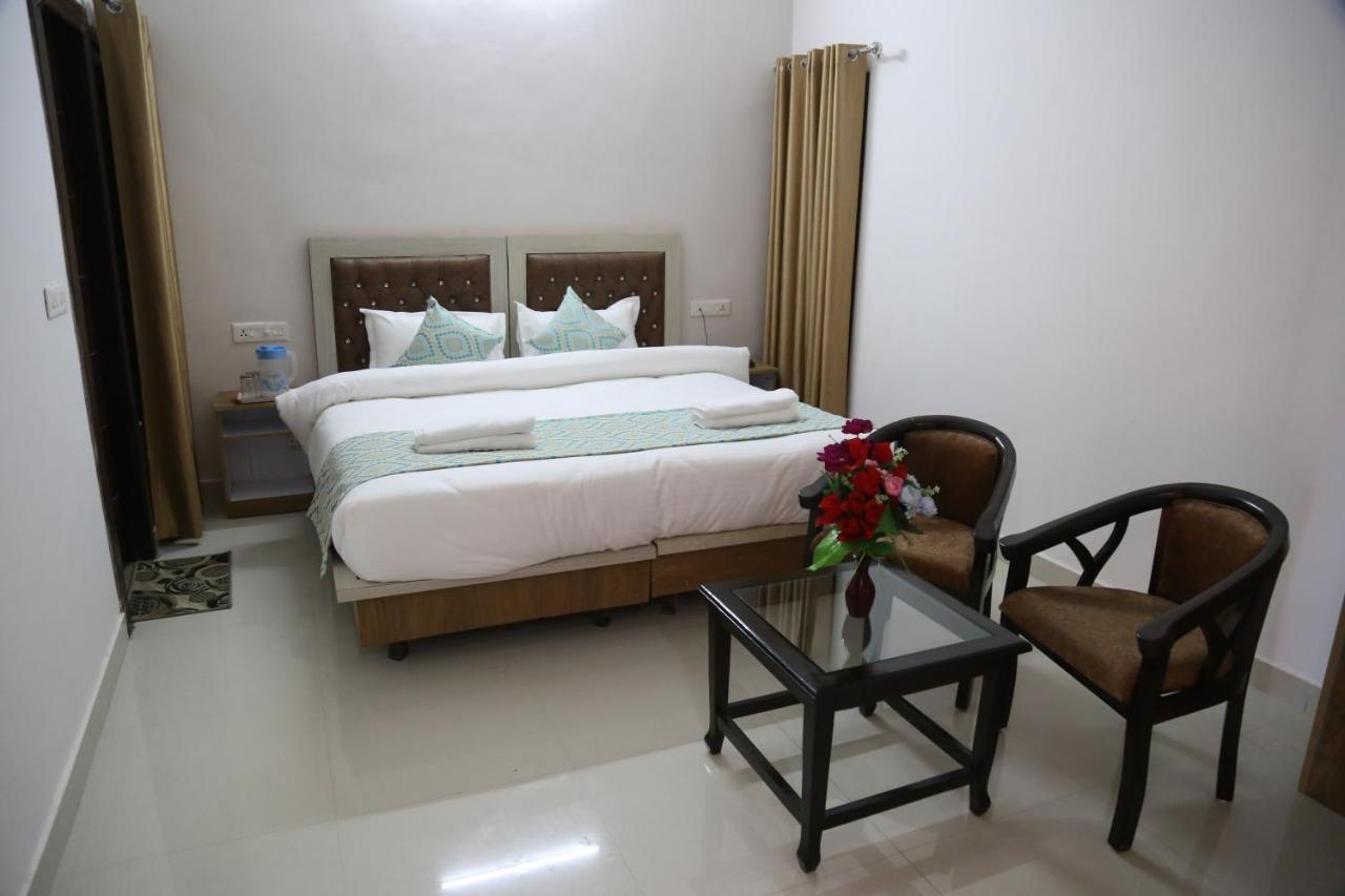 Hotel Yog Tapovan- Rafting Available Rishīkesh Екстериор снимка